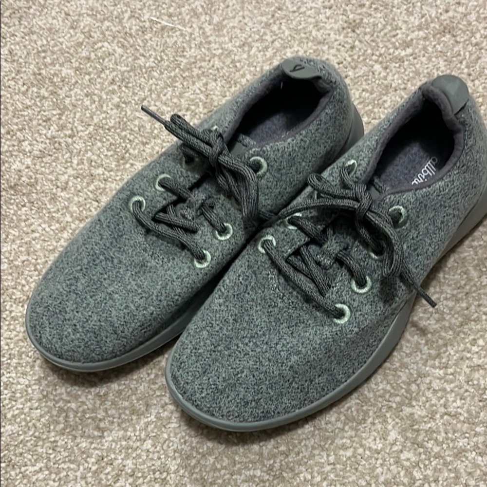 Allbirds Wool Runner Sneakers - Light Green - Men’s size 9
